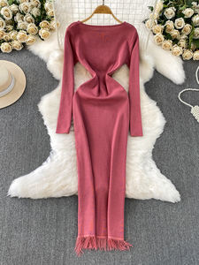 Robe moulante en tricot pour femme - Robe à manches longues à col carré avec taille nouée et bordure à franges - Product Image 4