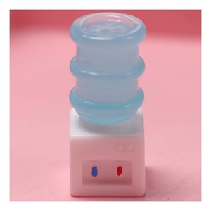 Máquina dispensadora <span class=keywords><strong>de</strong></span> <span class=keywords><strong>agua</strong></span> con marco 3D, inodoro Artificial, cuentas <span class=keywords><strong>de</strong></span> resina bonitas, juguetes <span class=keywords><strong>de</strong></span> tamaño pequeño - Product Image 3