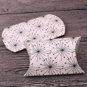 بيع بالجملة مخصص ورقة صغيرة وسادة مربع الحلوى الحلوى شخصية مربع الحلوى حار بيع الزفاف حفلة عيد ميلاد صناديق الحلوى - Product Image 5