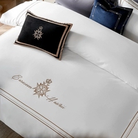 Drap de lit de style européen, couette de luxe, logo brodé, ensemble de literie d'hôtel en coton personnalisé