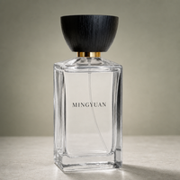 Flacon de parfum rectangulaire de luxe en verre 30ml/50ml/100ml avec bouchon en bois trapézoïdal et pompe pulvérisatrice à sertir, personnalisable par sérigraphie