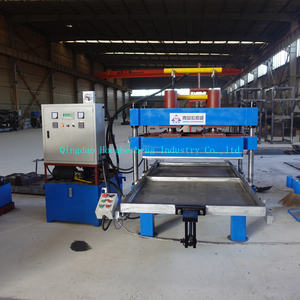 <span class=keywords><strong>Machine</strong></span> de verrouillage en caoutchouc de vulcanisateur de tuiles en caoutchouc 120T pour le plancher extérieur de loisirs - Product Image 2