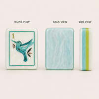 Ensemble de Mahjong américain côtier en acrylique avec dos marbré aqua et tuiles à points coquillages pour les propriétaires de maisons de plage et les clubs sociaux