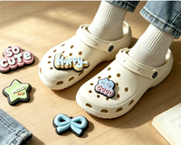 Aksesoris Sepatu Clog & Gelang - Gantungan Huruf Kartun PVC Custom Motif Bunga - Hiasan Sepatu Warna-Warni Grosir Set Aksesoris