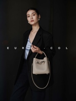 Borsa a Secchiello in Vera Pelle con Grana Morbida Effetto Litchi, Tendenza 2026, Minimalista con Manico Superiore per Donne, Vendita all'Ingrosso