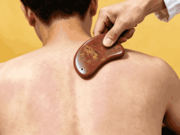 Outil de massage Gua Sha en pierre de Bian rouge pour le dos, le cou et les épaules – Bien-être traditionnel, Grattage – OEM/ODM disponible