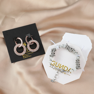 Tarjeta de Cartón Elegante y Minimalista con Logotipo Personalizado, para Joyería, Aretes y Anillos, Embalaje de Papel Reciclado - Product Image 4