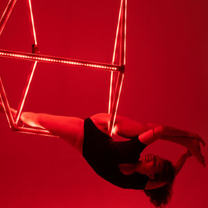 ไฟเวที LED Magic Lifting แบบมีคนควบคุม  แผงไฟลวดลาย  แท่นเรืองแสง  แกรนด์สแตนด์  แกลเลอรี  การแสดงของนักเต้น - Product Image 1