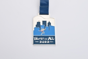 Medalla de metal fundido con temática de buceo hecha a mano, motivo atlético, cinta azul ceremonial, trofeo de hierro para regalos de bienvenida inspirados en el océano - Product Image 2