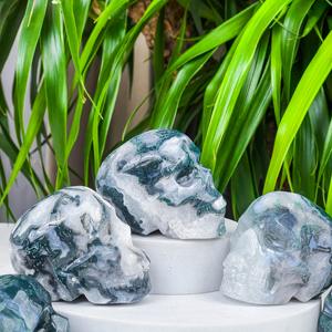 Venta al por Mayor de Calaveras de Ágata Musgosa de Estilo Bohemio, Talladas en Piedra de Cristal para Decoración del Hogar y Regalos Navideños Únicos - Product Image 6