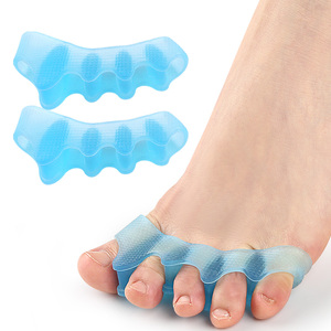 Separador de Dedos de Silicona Suave con 5 Orificios, Corrector Elástico para Alivio de Juanetes, Dedos Superpuestos y Hallux Valgus - Product Image 1