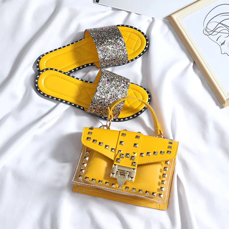 Scarpe e borse piatte alla moda per abbinare piccole caramelle trasparenti borsa da donna nuova tendenza catena borsa a tracolla rivetto e scarpe set per le donne