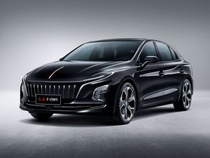 La Hongqi E-QM5 <span class=keywords><strong>2021</strong></span>, édition Charge Flag, est une berline entièrement électrique de taille moyenne lancée par la marque Hongqi de FAW. - Product Image 3