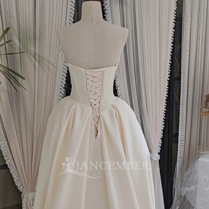 Vestido de Novia Moderno LY156, Asimétrico, Color Marfil, Satinado, con Cordones, Estilo Imperio, con Apliques Florales de Cristal, Ecológico, para Mujer - Product Image 6