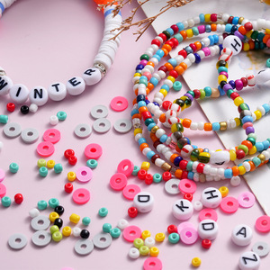 Piezas de cerámica blanda más vendidas, cuentas de arroz con letras en caja de 12 rejillas, cuentas de cerámica blanda, accesorios de joyería DIY con cuentas a mano - Product Image 2