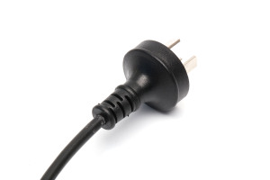 <span class=keywords><strong>Prise</strong></span> droite robuste de qualité supérieure à trois pôles, norme nationale, avec contacts en cuivre poli et bornes à vis sécurisées, fiable - Product Image 5