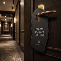 Plaque de porte en carton mat avec logo personnalisé, plaque de porte durable de forme spéciale pour hôtel et bureau
