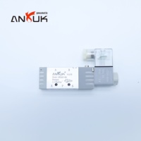 ANRUK 3V110-06 Électrovanne 5 ports AC110V Filetage M5 5 ports 2 positions à action directe pour machine textile