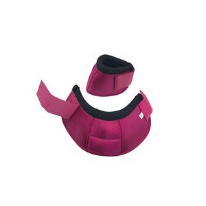 รองเท้าบู๊ทป้องกันขาสำหรับม้า ยี่ห้อ UOO ราคาโรงงาน ผลิตจากโฟม EVA หนา 7 มม. ซับแรงกระแทก พร้อมบริการสกรีนโลโก้ตามสั่ง และตัวเลือกสีที่กำหนดเองได้ - Product Image 1