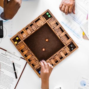 <span class=keywords><strong>Jeu</strong></span> de table en bois 14 pouces 4 voies pour fermer la boîte 2-4 joueurs <span class=keywords><strong>Jeu</strong></span> de dés de style vintage pour enfants adultes avec 8 dés respectueux de l'environnement - Product Image 2