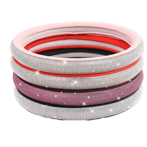 Funda de <span class=keywords><strong>Volante</strong></span> de Cuero Brillante de Cobertura Total <span class=keywords><strong>con</strong></span> 3 Radios y Base Antideslizante para Mayor Seguridad y Estilo al Conducir - Product Image 1