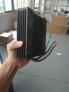 Ngân Sách 100W-500W PMG điều khiển gió Kích thước nhỏ gọn bảo vệ cơ bản để sử dụng nhà - Product Image 4