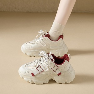 Baskets décontractées pour femmes à lacets et semelle épaisse, nouvelle collection automne 2025, semelle couinante, respirantes et légères - Product Image 2