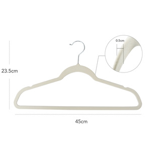<span class=keywords><strong>Cintre</strong></span> en velours mince antidérapant noir de haute qualité pour manteaux et costumes 50pcs usine en gros pour une utilisation en garde-robe - Product Image 6