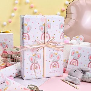 Papier d'emballage original en papier calque rose à motif étoiles et éléphant mignon pour fête d'anniversaire d'enfant et baby shower - Product Image 2