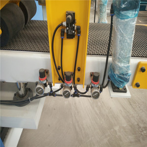 Sierra de cinta de alta precisión HR1300 de última generación para el corte transversal de madera delgada - Product Image 4