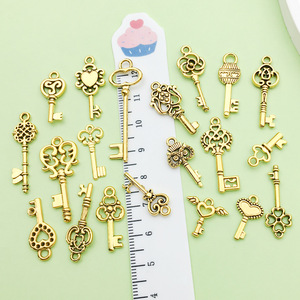 จี้กุญแจโลหะผสมสีทองโบราณ รูปทรงหลากหลาย อุปกรณ์ตกแต่งเครื่องประดับ DIY สไตล์เรโทรศิลปะ สำหรับทำสร้อยข้อมือและสร้อยคอ - Product Image 2