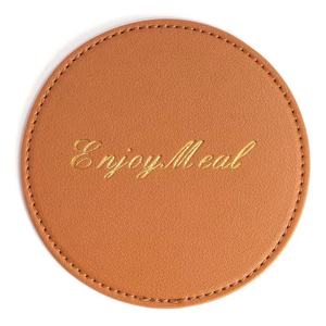 แผ่นรองแก้วหนังวีแกนทรงกลมนุ่มพิมพ์ลายตามสั่งคุณภาพสูง พร้อมโลโก้ แผ่นรองแก้วหนังหรูหราสำหรับเครื่องดื่ม กาแฟ เบียร์ - Product Image 4