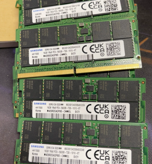 16GB DDR5 5600MHz M426R2GA3PB0 SO-DIMM Laptop Memory Low Voltage on Die ECC Stable Upgrade Module for Gaming Office Notebook