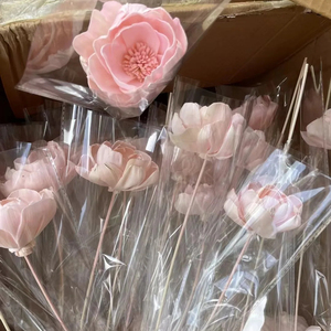 몰리 가든 8cm 솔라 우드 플라워 모란 헤드 크리스마스 홈 및 데스크탑 장식 디퓨저 여러 색상 - Product Image 6