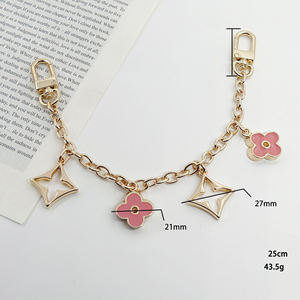 <span class=keywords><strong>Tracolla</strong></span> regolabile in metallo con ciondolo per borsa e portachiavi |   <span class=keywords><strong>Tracolla</strong></span> Decorativa <span class=keywords><strong>Oro</strong></span>/Argento, Accessorio Moda Staccabile per Borse - Product Image 2