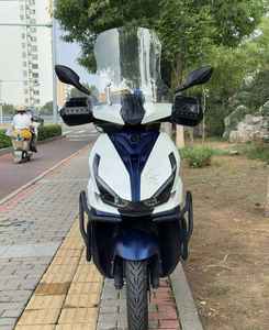 <span class=keywords><strong>Scooter</strong></span> urbain QJMOTOR SRV125 |   125cc 6,9 kW |   Options CBS/ABS+TCS, siège bas de 750 mm - Product Image 3