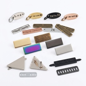 Etiquetas de Metal Grabadas con Logotipo Personalizado para Ropa, Accesorios para Bolsos, Placas con Nombre en Relieve, Etiquetas de Marca - Product Image 1