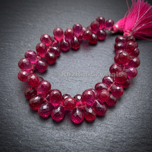 Turmalina Rosa en Forma de Lágrima Tallada, Recuerdo Religioso Budista de Gujarat - Product Image 3