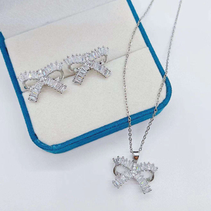 Conjunto de Collar y Pendientes de Acero Inoxidable de Lujo para Mujer, Nuevo Diseño, con Lazo de Titanio y Zirconia, Colgante Elegante para Fiesta - Product Image 4