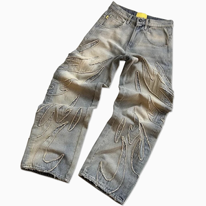 بنطلون جينز رجالي بتصميم مخصص من الدنيم الم拼接 بقع ومظهر ممزق ومطرز وغسيل عتيق بقصة فضفاضة جدًا - Product Image 4