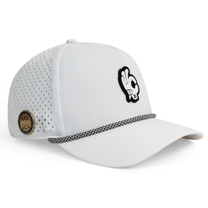 Gorra de Golf Deportiva HS51 con Perforaciones Cortadas a Láser, Logotipo de PVC Personalizado, Impermeable, con Ranura Integrada para Marcador de Tee de Golf - Product Image 5