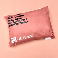 Échantillons gratuits d'enveloppes en poly rose imperméables, enveloppes express auto-scellantes pour vêtements, sacs d'expédition personnalisés.