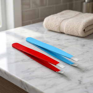 แหนบคีบคิ้วสแตนเลส ปลายแหลม ด้ามจับกันลื่น ชุดสีแดงน้ำเงิน - Product Image 2