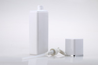 Bouteille en plastique HDPE carrée de 500 ml de taille institutionnelle avec pompe pour lotion cosmétique et produits de soin de la peau