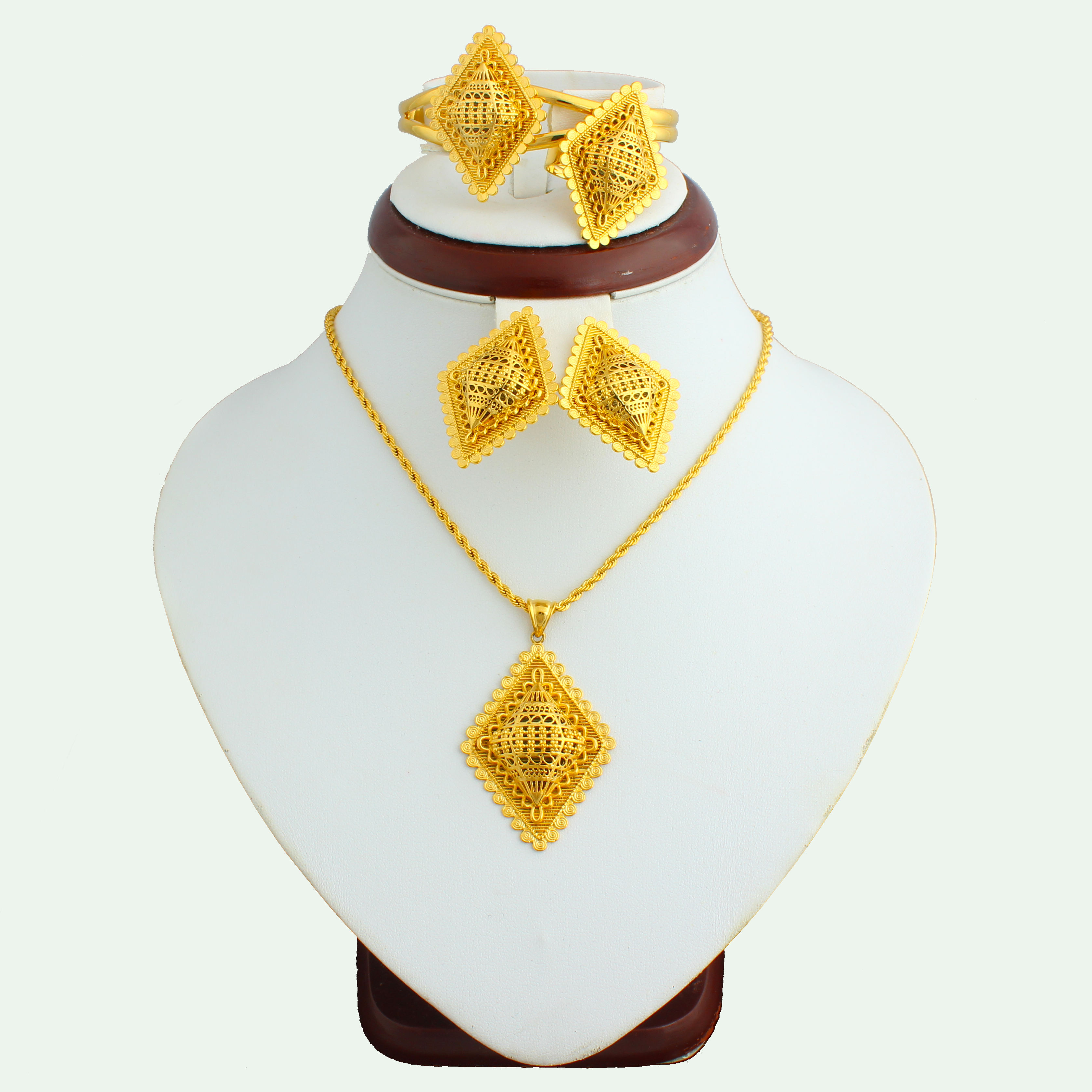 18K Saudi Gold Jewelry Set Price Wholesale Fashion