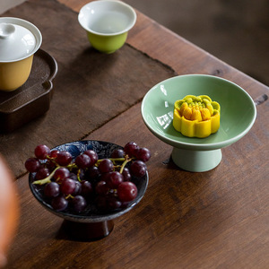 Assiette ronde à pied haut en porcelaine bleue et blanche de style rétro chinois, pour fruits, usage domestique, style luxueux - Product Image 2