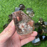 Pierre de forme libre en quartz fumé de guérison naturelle en gros pour l'artisanat en cristal