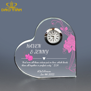 DT-R099 Horloge en cristal transparent en forme de cœur en gros, cadre photo en cristal personnalisé avec <span class=keywords><strong>image</strong></span> innovante pour les cadeaux de mariage - Product Image 2