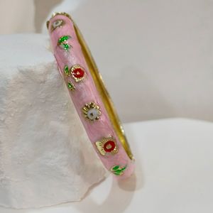 Pulseras Delgadas de Esmalte Cloisonné Chino con Diseño Floral <span class=keywords><strong>para</strong></span> Niños, Venta al por Mayor, Multicolor, <span class=keywords><strong>Alambre</strong></span> Dorado, Apilables, Tamaño Mini, Joyería de Regalo <span class=keywords><strong>para</strong></span> Niños - Product Image 5