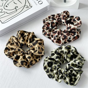 <span class=keywords><strong>Cuello</strong></span> grande con estampado de leopardo vintage francés-scrunchies nueva cuerda de <span class=keywords><strong>pelo</strong></span> de moda de alta calidad Arte grande todos los accesorios para el cabello a juego - Product Image 3